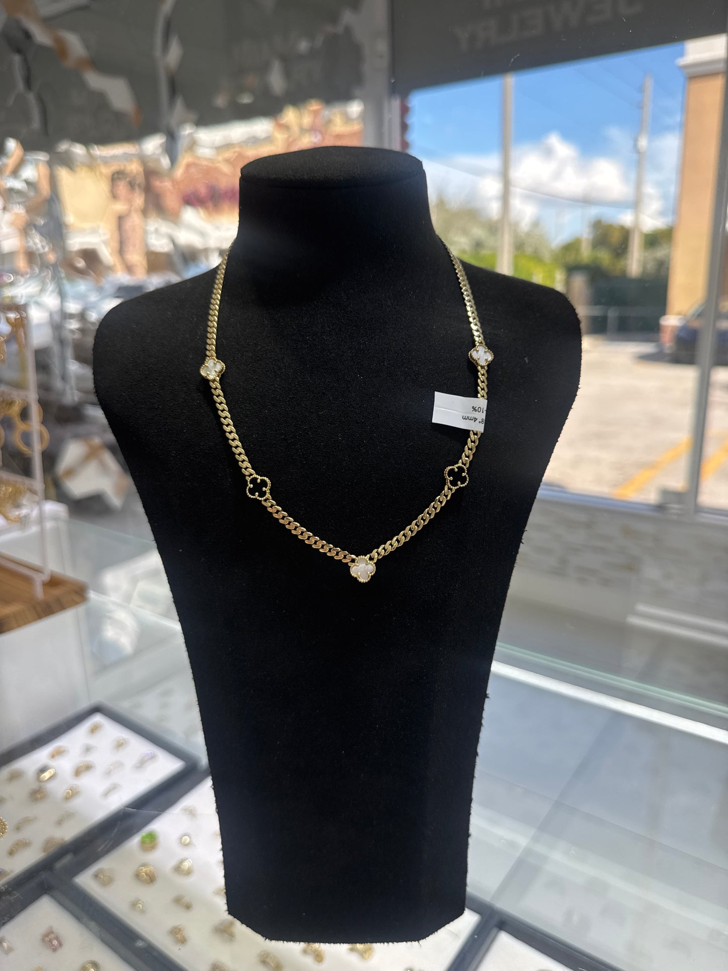 10K White & Black Necklace