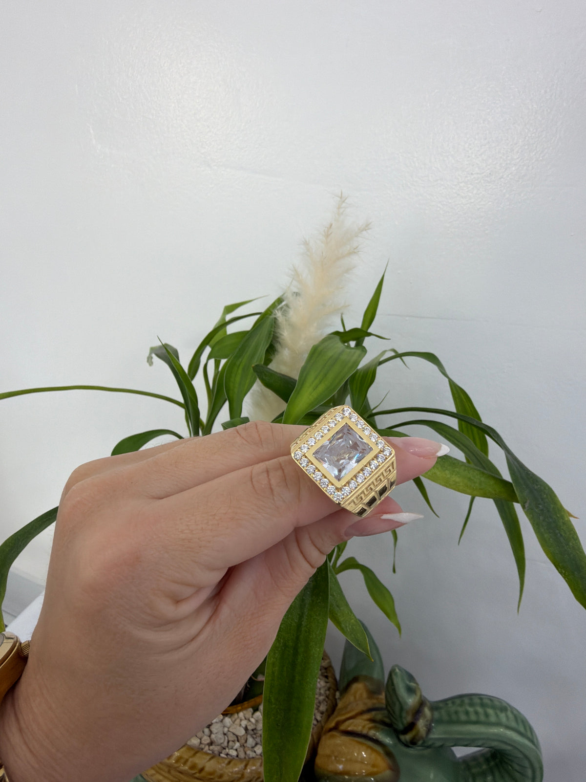 14k white stone ring