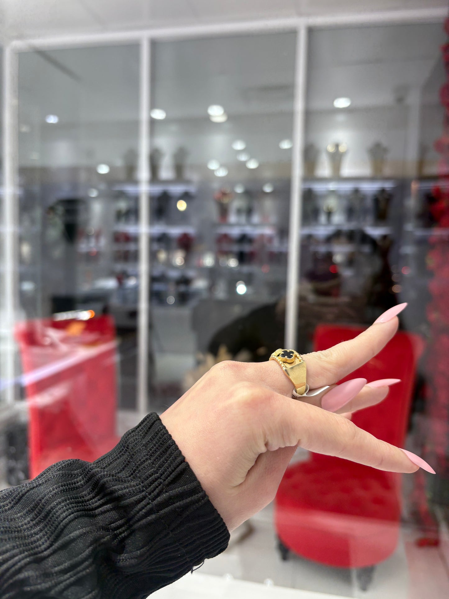 10K Black Flower Ring