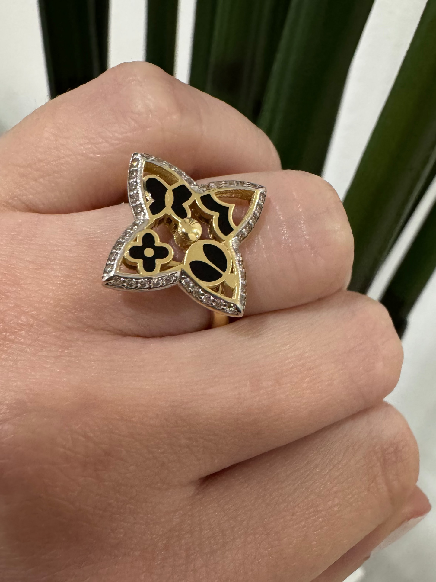 14K Women Ring
