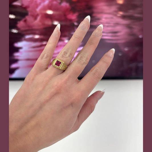 10K Red Stone Ring - Miami Jewelry