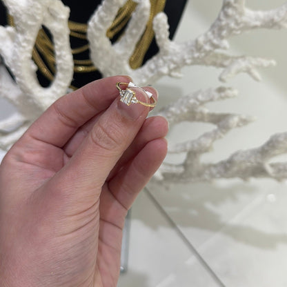 10K White Stone Ring - Miami Jewelry