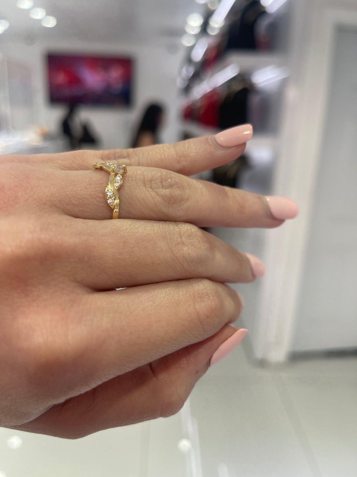 10K White Stone Ring - Miami Jewelry