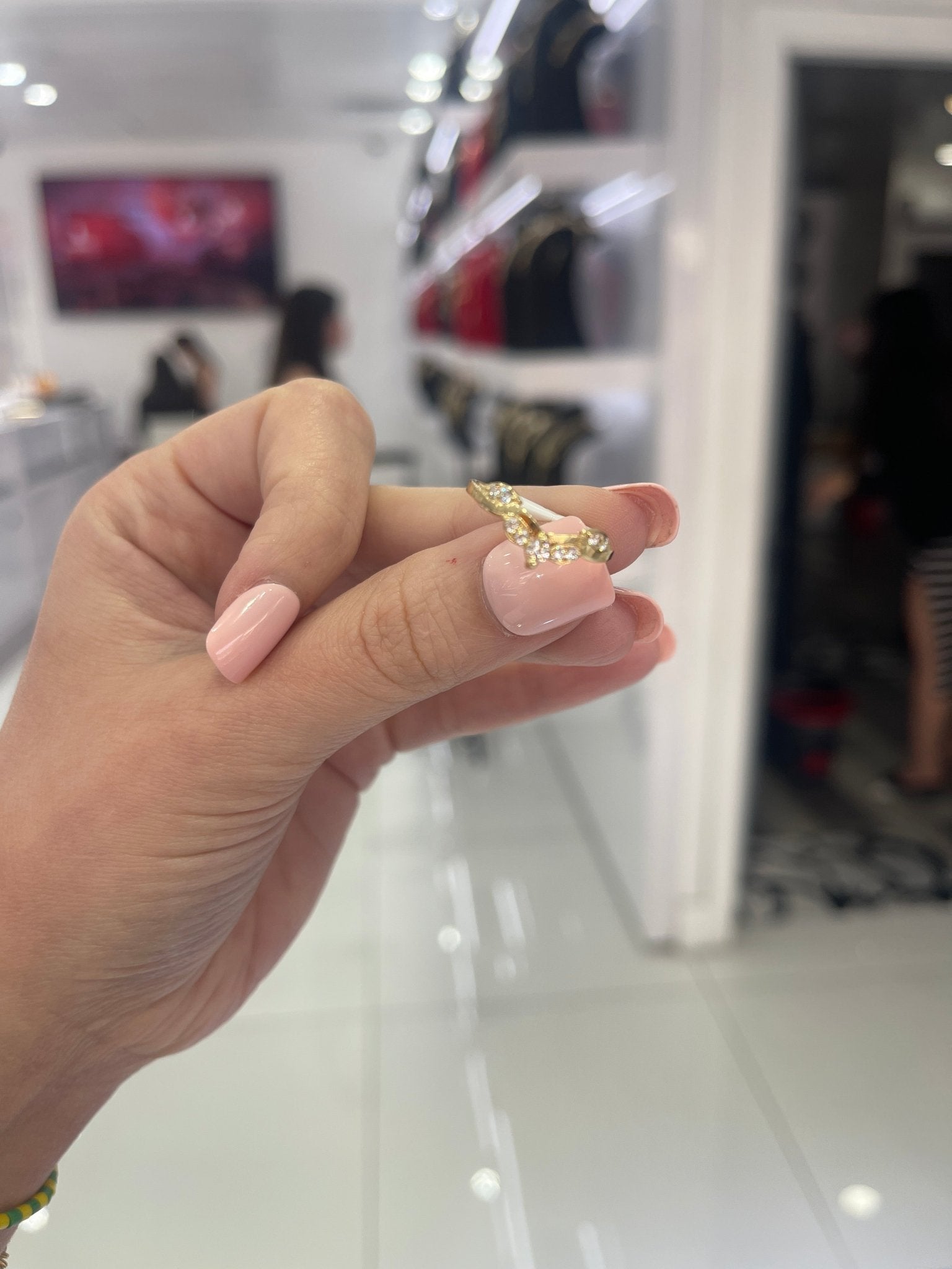 10K White Stone Ring - Miami Jewelry