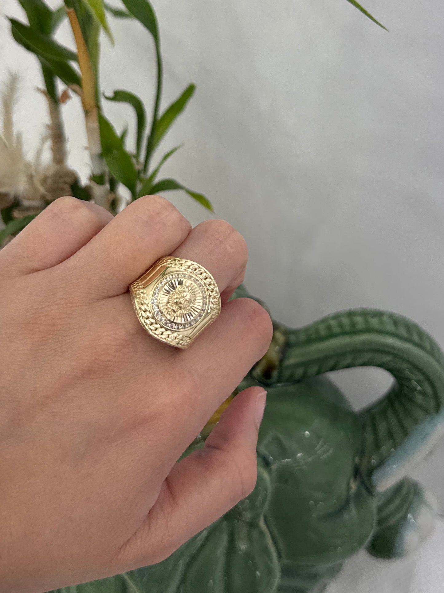 10K Lion Ring
