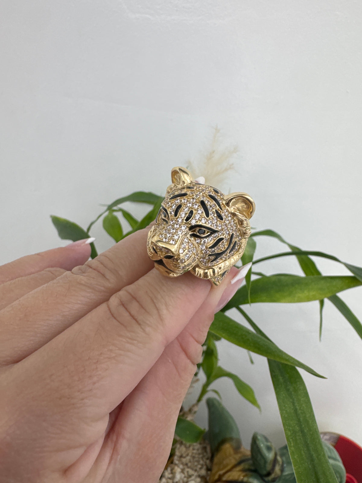 14k tiger ring