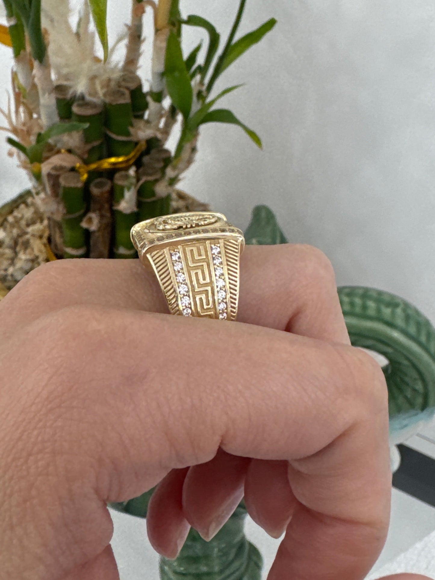 10K Escorpio Ring