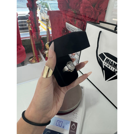 10K White Gold Ring