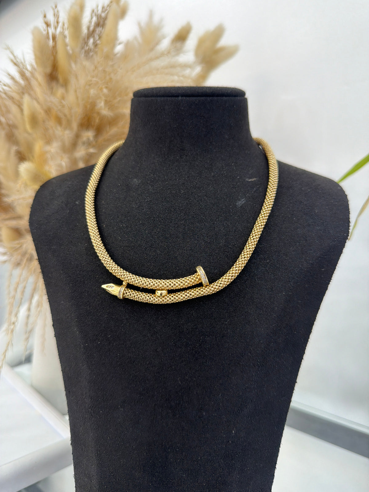 14K Women's Nail Choker Necklace