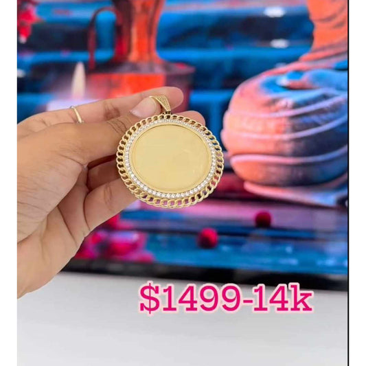 14K Picture Charm