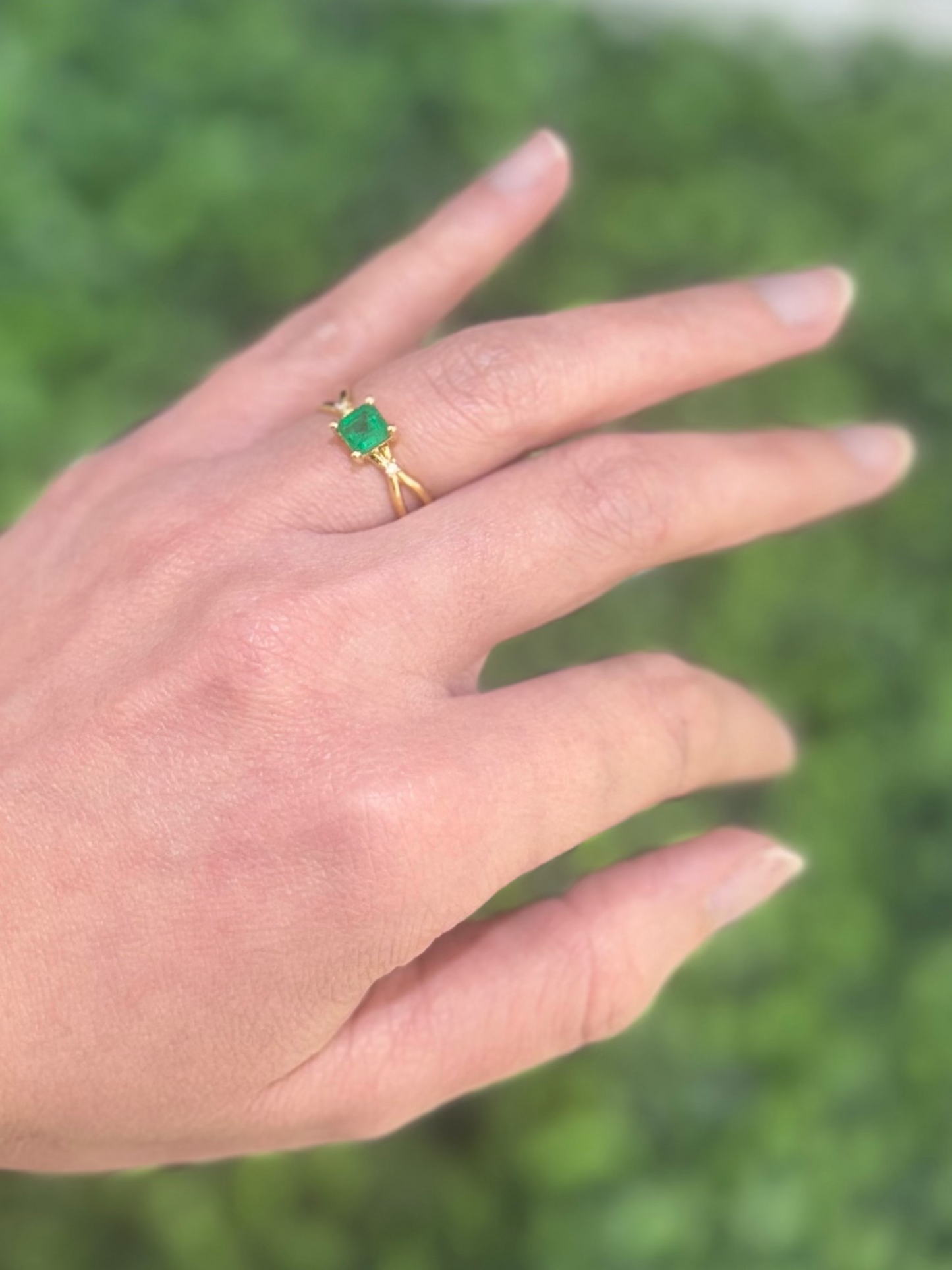 18K Emerald Women Ring