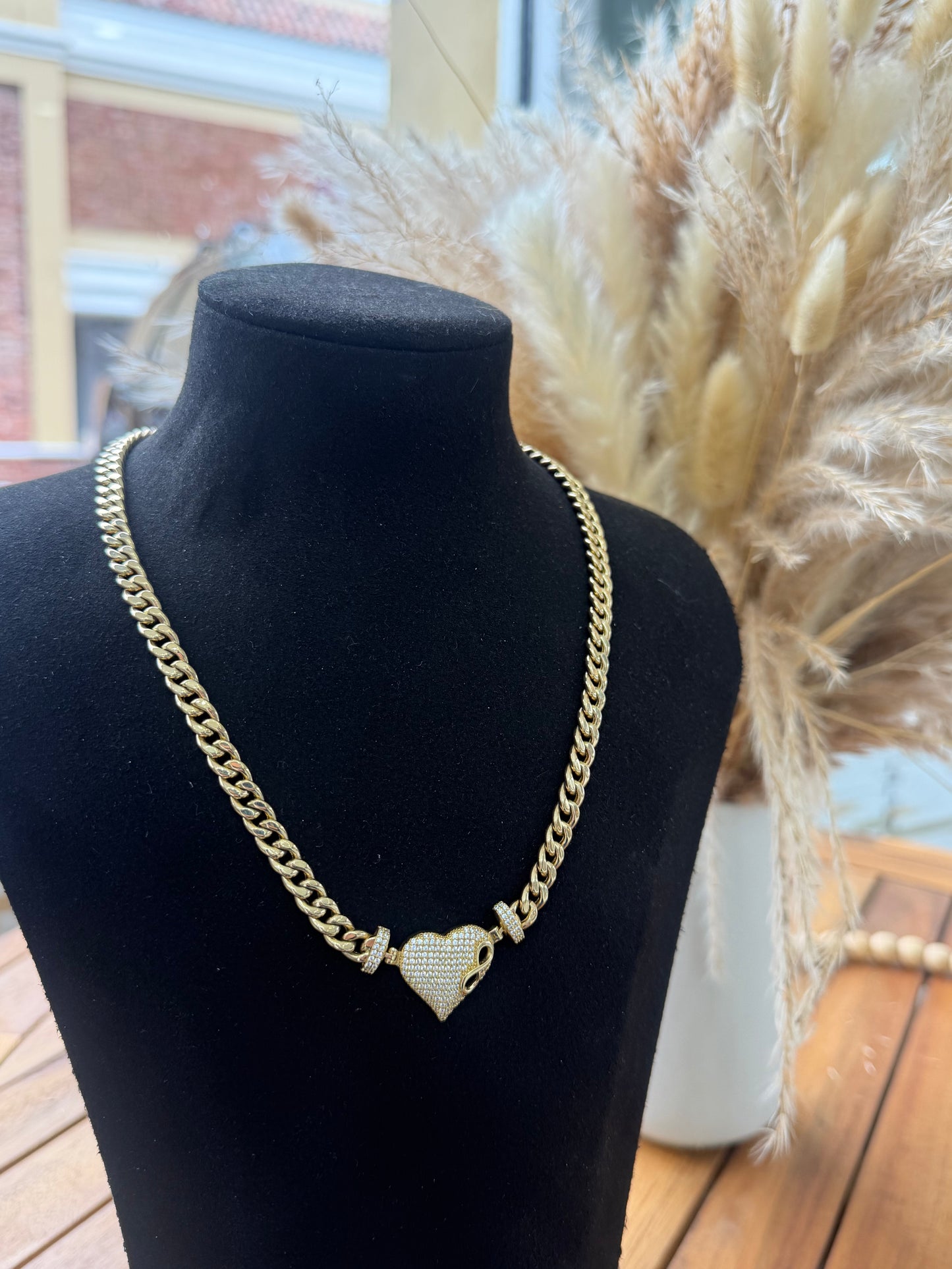 10k heart necklace