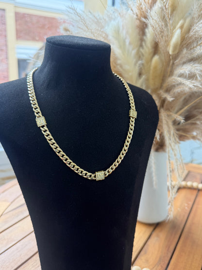 10k women necklace