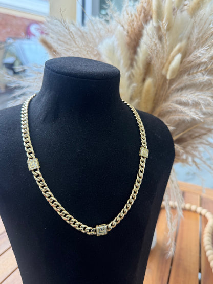 10k women necklace