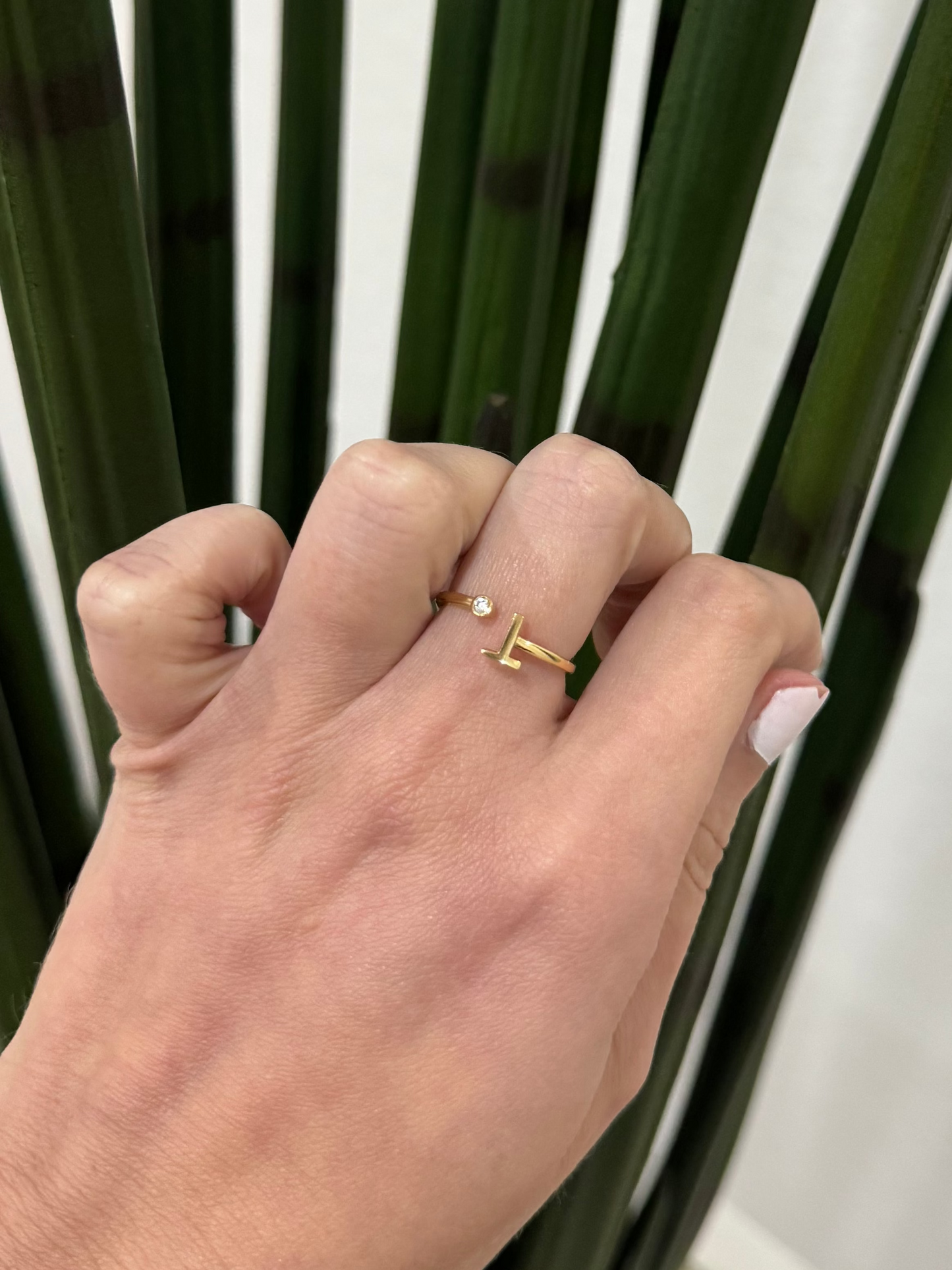 14K T Initial Ring