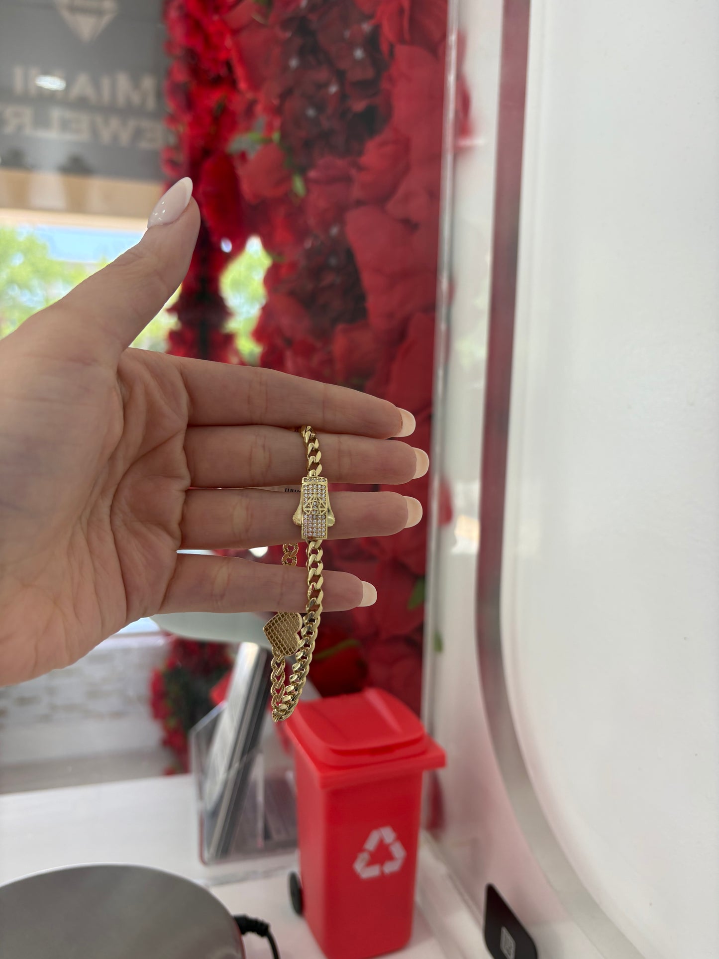 10K Heart Bracelet