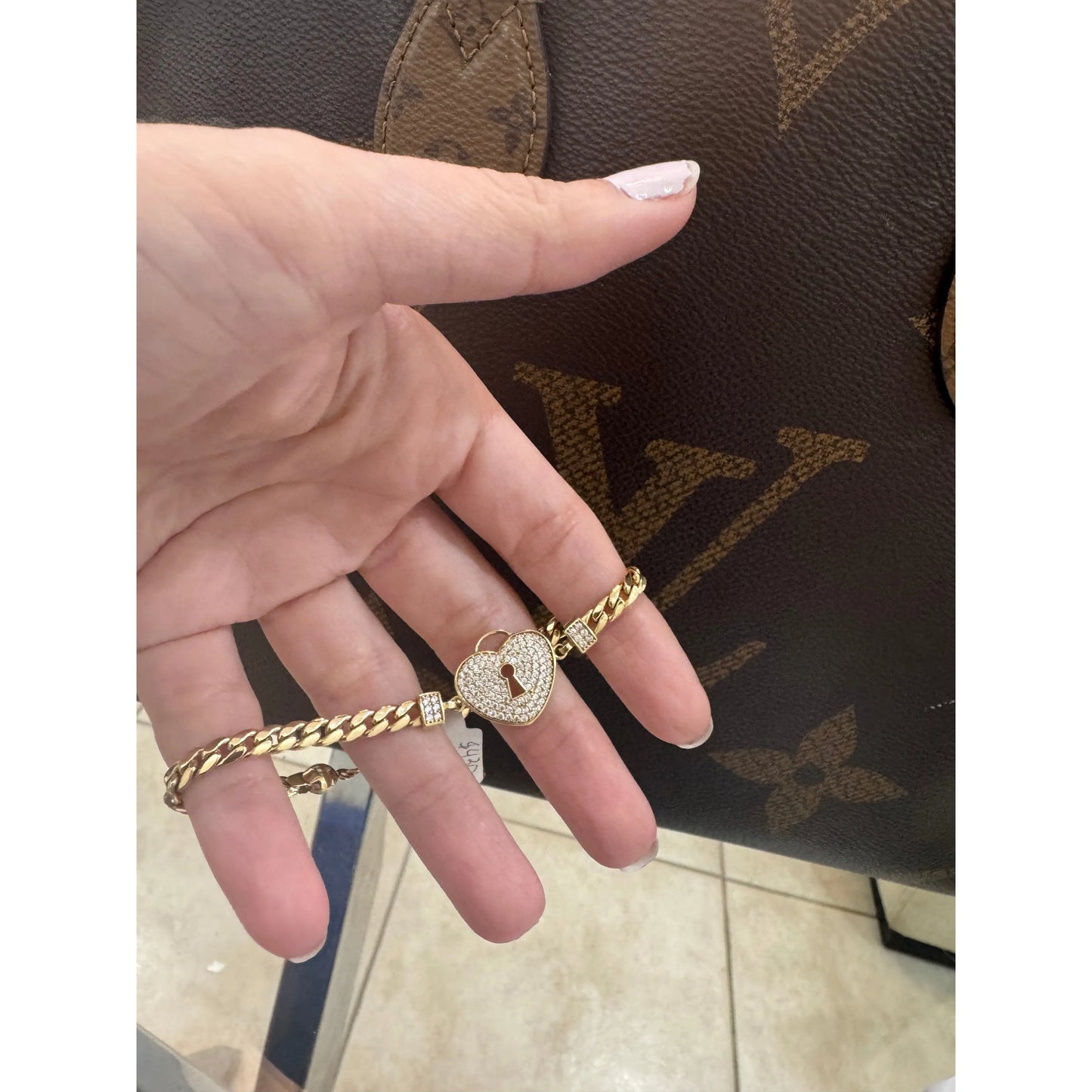 10K Heart Bracelet