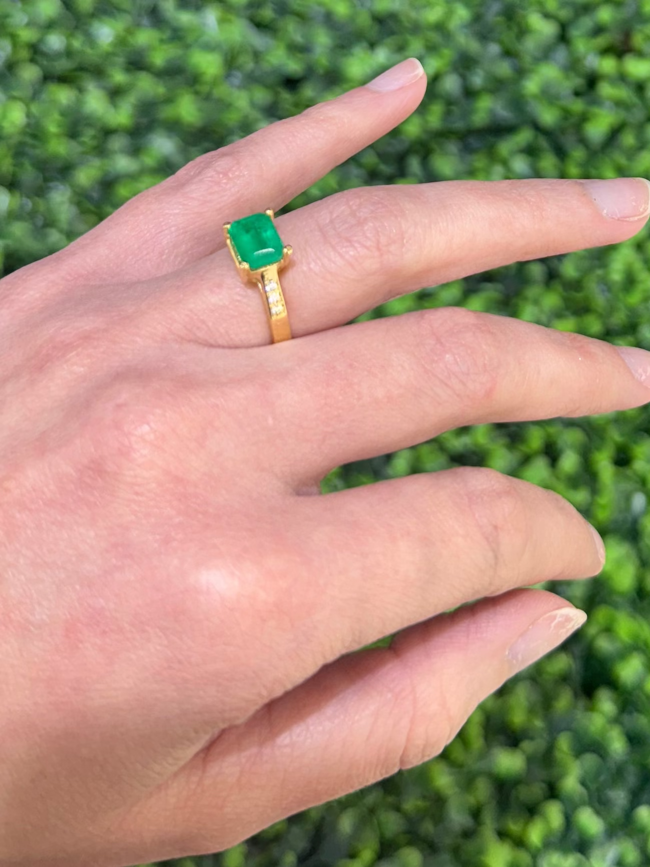 18K Emerald Women Ring