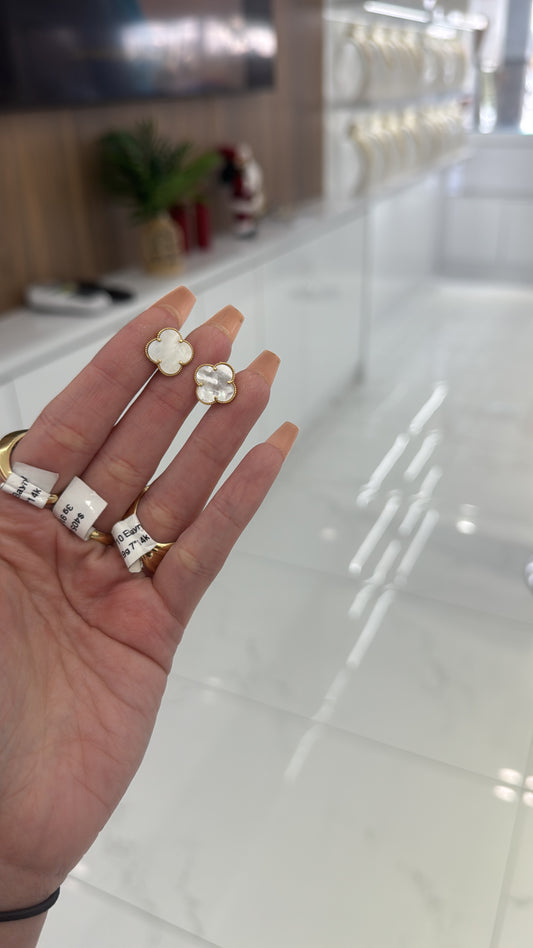 14K White Earring