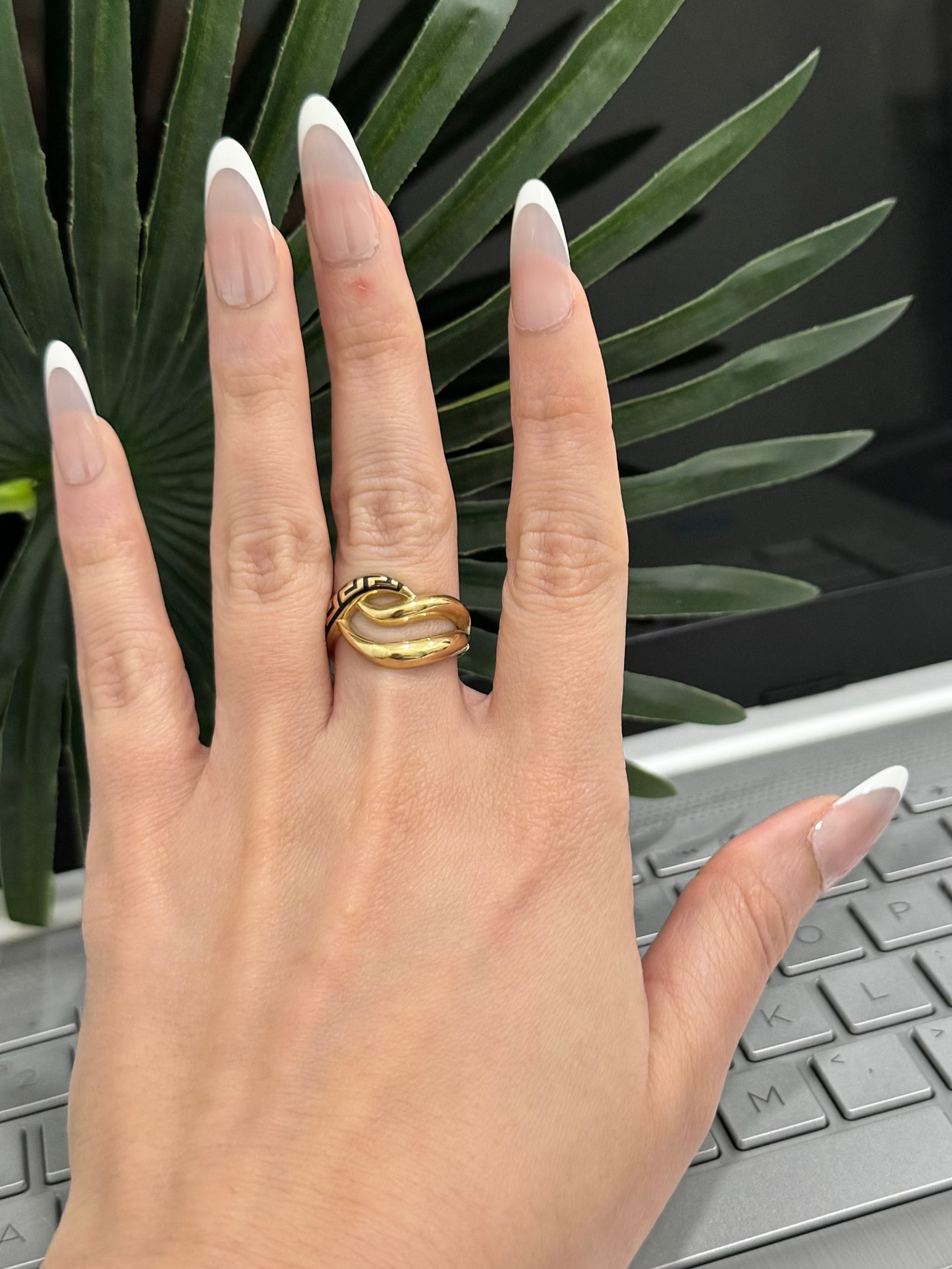10K Trendy Ring