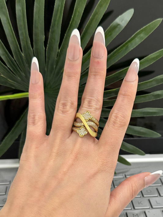 10K Flower Ring