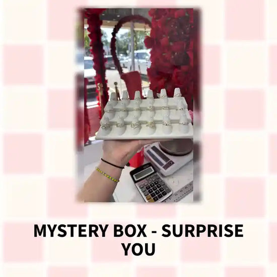 Mystery Box - Surprise you by@Outfy